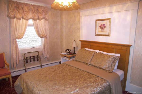 Van Gilder Hotel (Seward)
